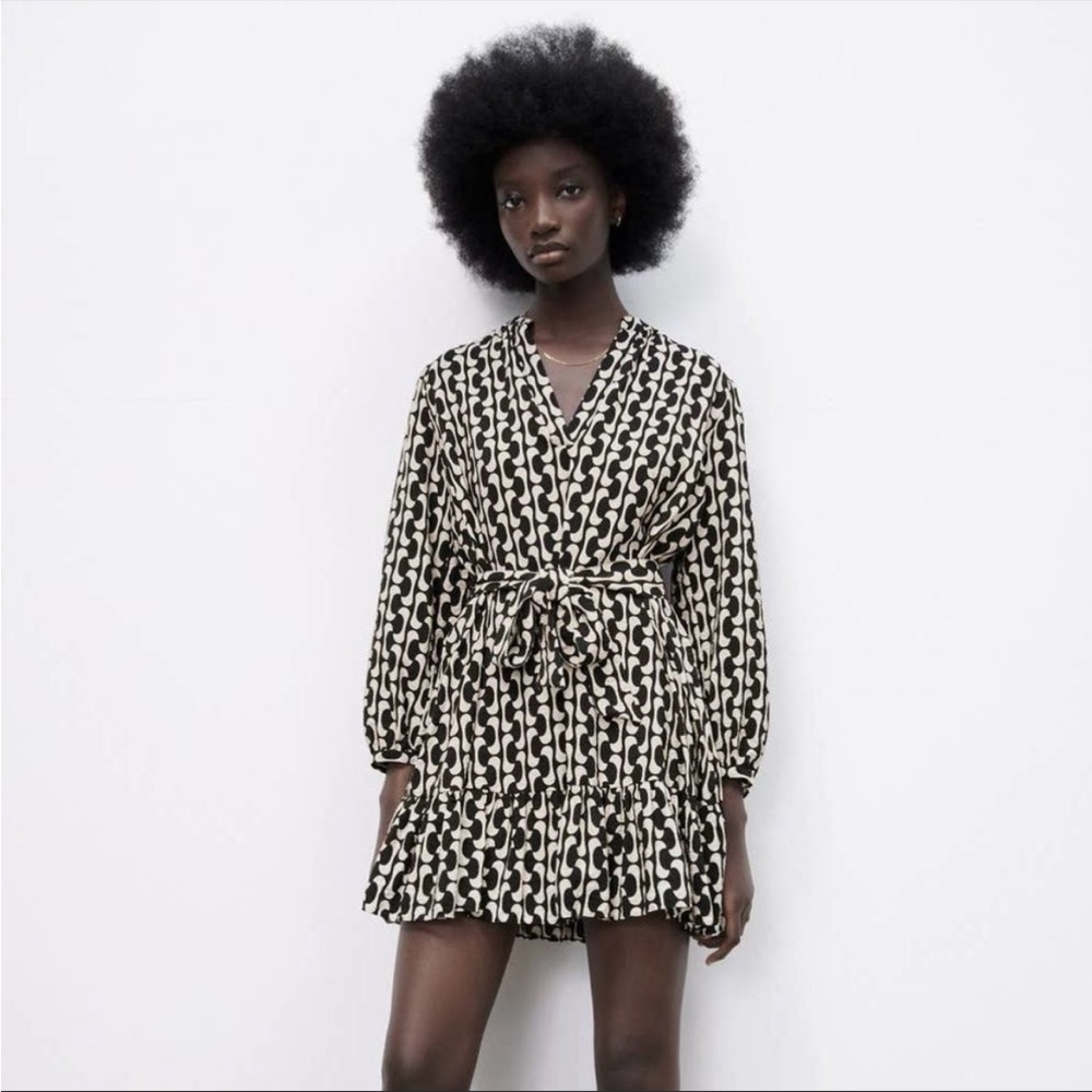 Geometric print mini dress